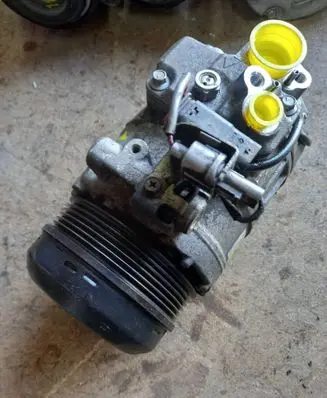 Mercedes-Benz Sprinter W906 Air conditioning (A/C) compressor (pump) 4472807983 7SBU17C 06T02390