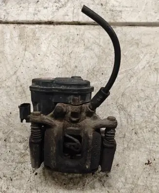 Rear brake caliper