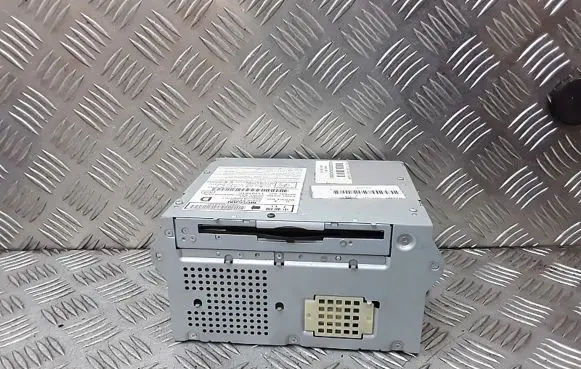 Nissan Navara Radio/CD/DVD/GPS head unit 259155x00d