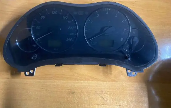 Toyota Avensis T250 Speedometer (instrument cluster) 8380005541 MB2574206740