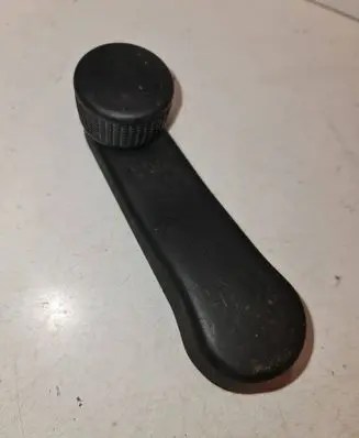Volkswagen Bora Front door window winding handle 1H0837581B