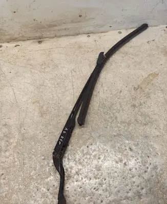 Audi A6 S6 C6 4F Front wiper blade arm