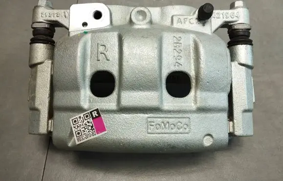 Volkswagen Amarok II Front brake caliper MB3C2010BD