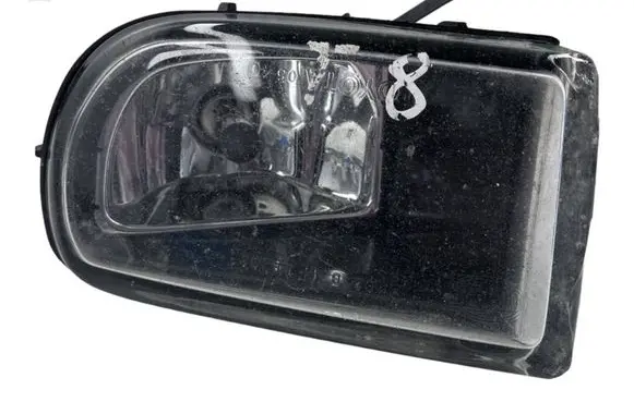 Toyota Avensis T220 Front fog light 8122005050 1NA23800101