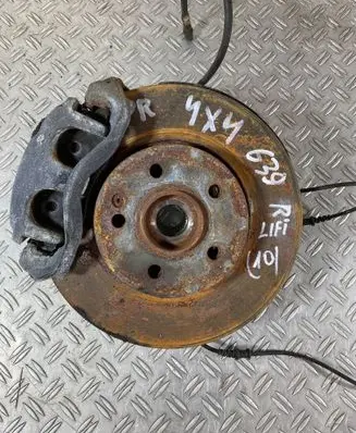 Mercedes-Benz Vito Viano W639 Front wheel hub spindle knuckle 