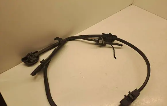 BMW 5 G30 G31 G38 Windshield washer spray nozzle 7388756 99488CL 0416068L