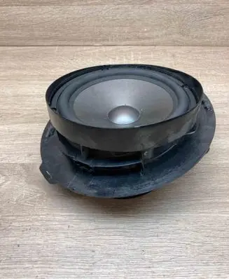 Mercedes-Benz E W211 Rear door speaker A2118202602 165ME004 Logic7