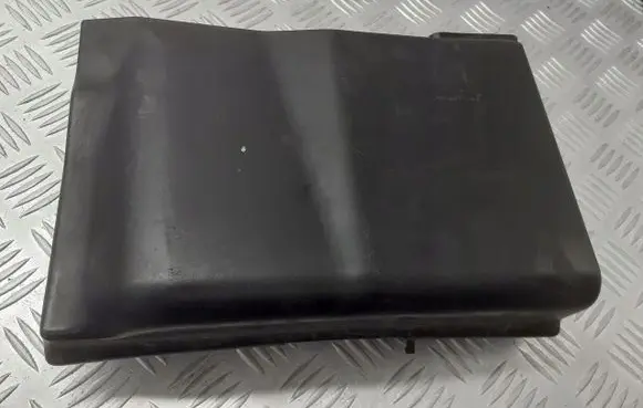 Volkswagen Polo IV 9N3 Battery box tray cover/lid 