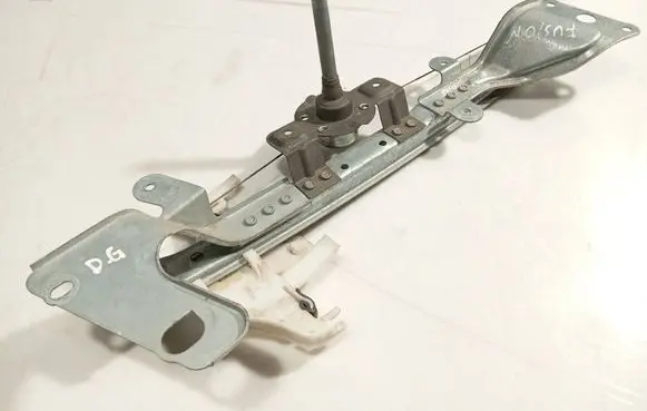 Ford Fusion Front door electric window regulator 2N11V27000