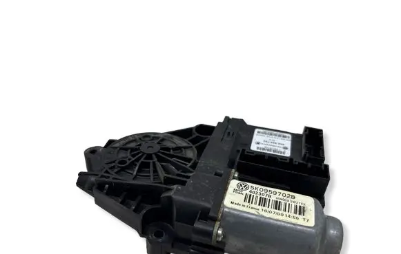 Skoda Roomster (5J) Front door window regulator motor 5K0959702B