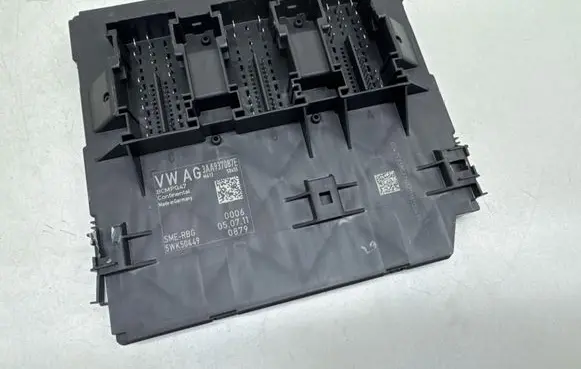 Volkswagen PASSAT B7 Comfort/convenience module 3AA937087E