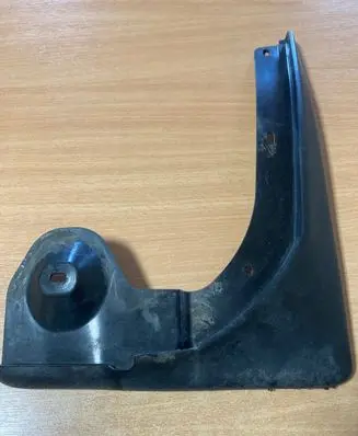 Skoda Octavia Mk2 (1Z) Front mudguard 1Z0821820