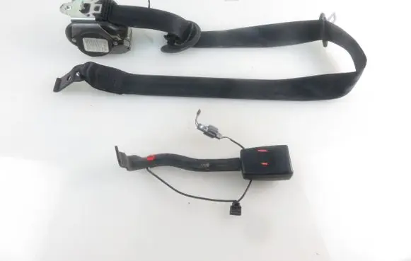 Seat Leon (1P) Front seatbelt 5P0857756F