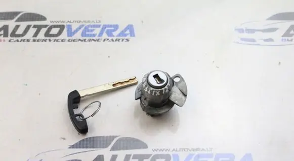 BMW 5 F10 F11 Front door lock (next to the handle) 