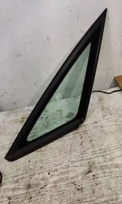 Audi A2 Front triangle window/glass 8Z0845113C