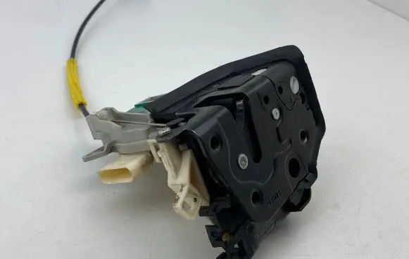 Audi Q5 SQ5 Front door lock 8J1837016F