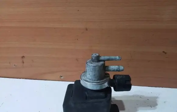 Renault Laguna II Turbo solenoid valve 36611200