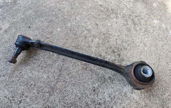 Chrysler 300 - 300C Front control arm