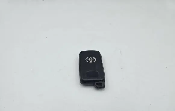 Toyota Prius+ (ZVW40) Ignition key/card 
