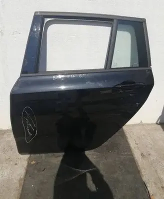 BMW 2 F46 Rear door