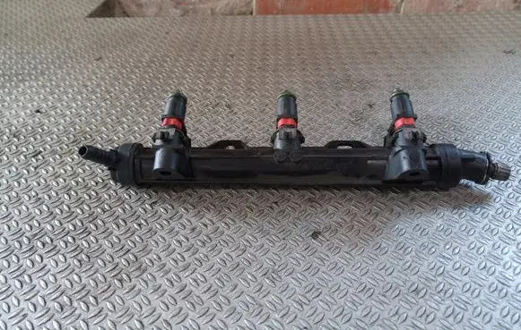 Skoda Fabia Mk1 (6Y) Fuel injectors set 03E133320A