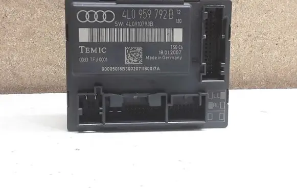 Audi Q7 4L Door control unit/module 4L0959792B
