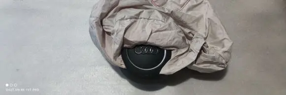 Audi S1 Steering wheel airbag 8V0880201
