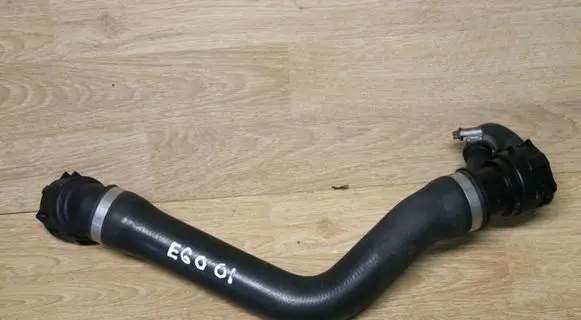BMW 5 E60 E61 Engine coolant pipe/hose 7789722