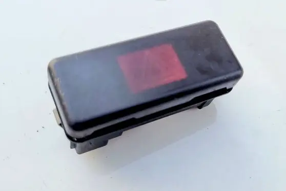 BMW 5 E39 Hazard light switch 8350947
