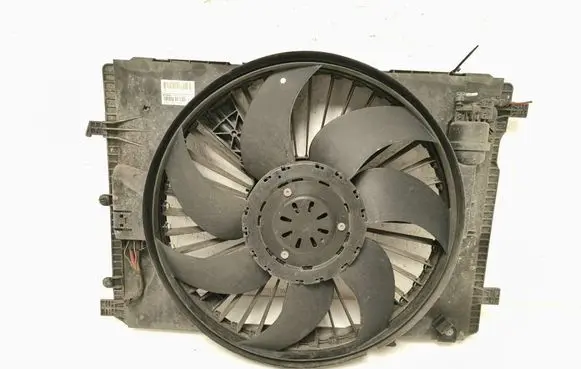 Mercedes-Benz CLS C218 X218 Radiator cooling fan shroud A2049061403
