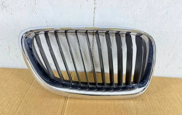 BMW 2 F22 F23 Front bumper upper radiator grill 7464482