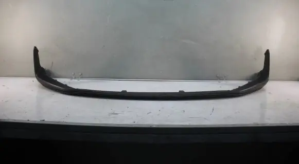 Front bumper lip