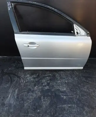 Volvo V70 Front door