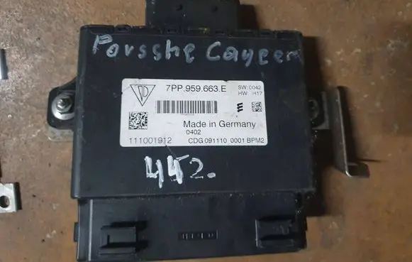 Porsche Cayenne (92A) Voltage converter/converter module 7PP959663E CDG091110 111001912