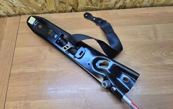 Volvo XC90 Front seatbelt 8093 80930059