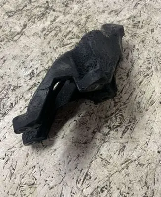 Audi A4 S4 B8 8K Engine mounting bracket