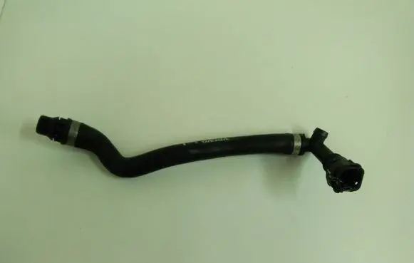 Volvo XC90 Engine coolant pipe/hose 31368540