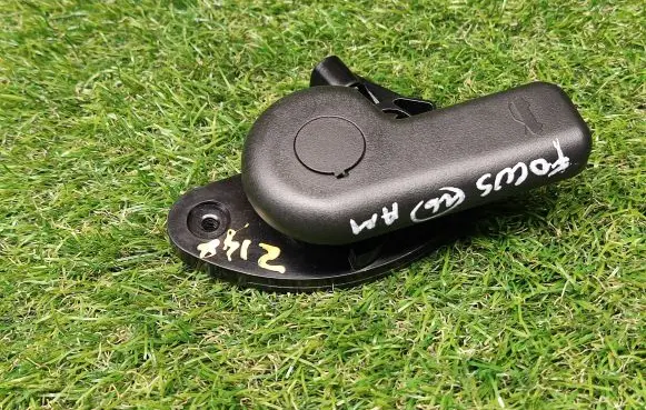 Engine bonnet (hood) release handle