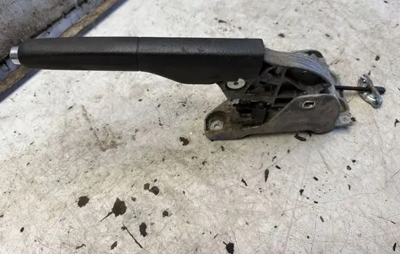 Volkswagen Golf V Handbrake/parking brake lever assembly 8J0711303B