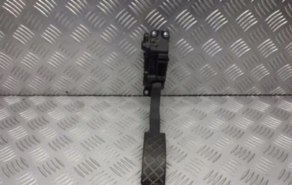 Volkswagen Polo IV 9N3 Accelerator pedal position sensor 6Q1721503