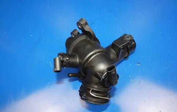 Mercedes-Benz ML AMG W166 Thermostat A6512001215