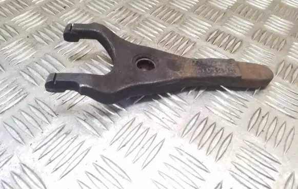 Toyota Previa (XR30, XR40) II Clutch release arm fork 