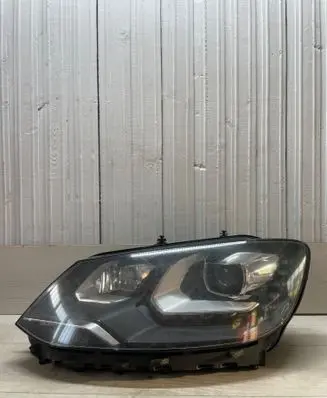Volkswagen Sharan Headlight/headlamp 7N1941751b
