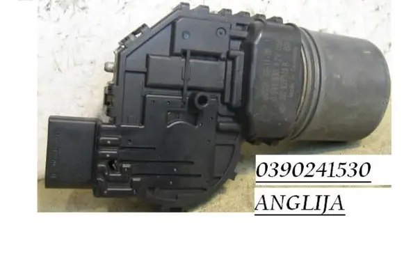 Volkswagen PASSAT B5 Wiper motor 0390241530 BOSCH