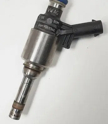 Audi A6 C7 Fuel injector 06H906036G