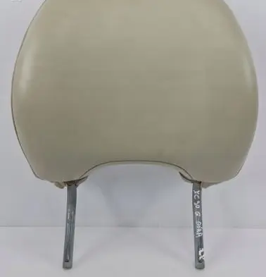 Volvo XC90 Front seat headrest 