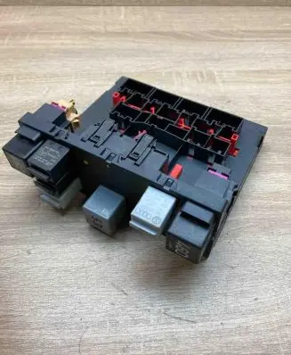Volkswagen PASSAT B6 Comfort/convenience module 3C0937049J S1301