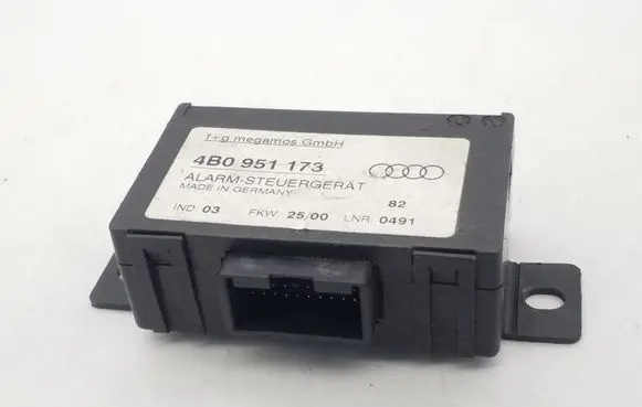 Audi A6 S6 C5 4B Alarm control unit/module 4B0951173