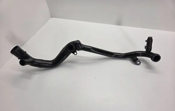 Engine coolant pipe/hose
