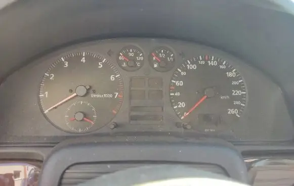 Audi A4 S4 B5 8D Speedometer (instrument cluster)